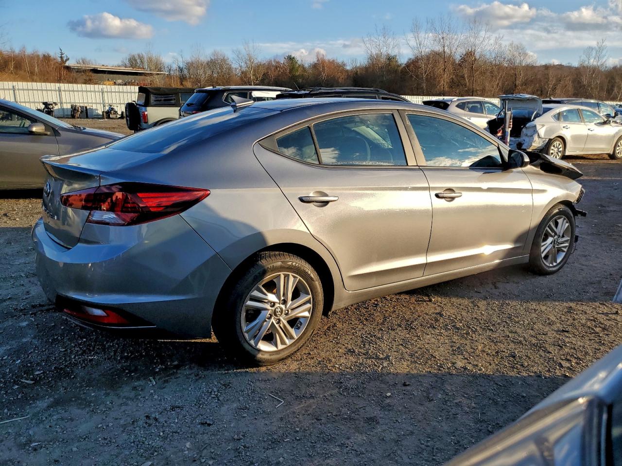 HYUNDAI ELANTRA SEL