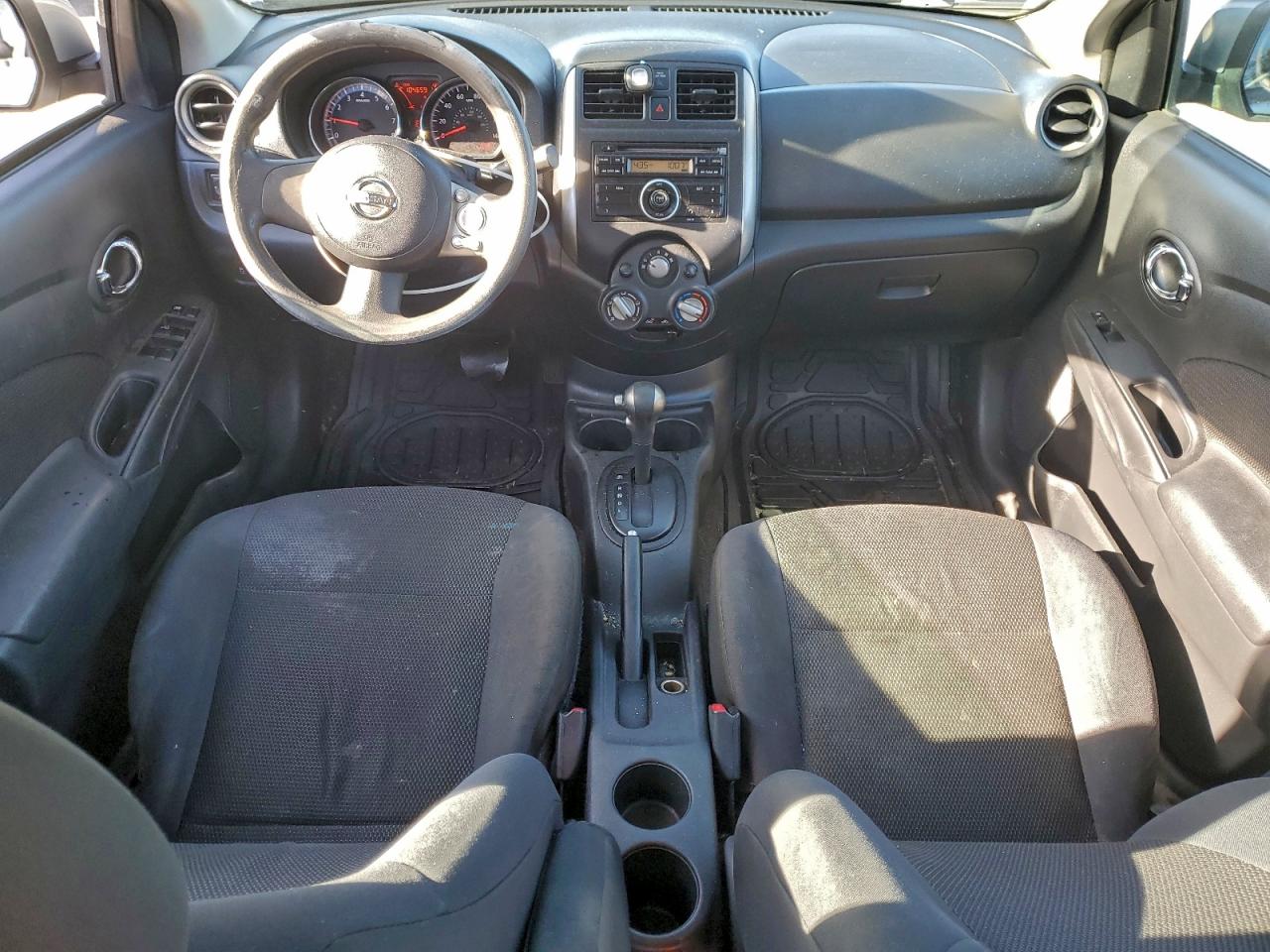 NISSAN VERSA S