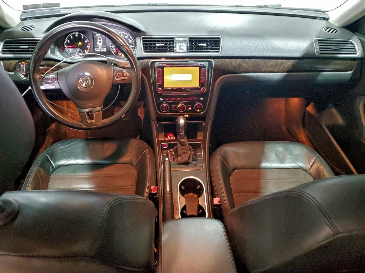VOLKSWAGEN PASSAT SEL