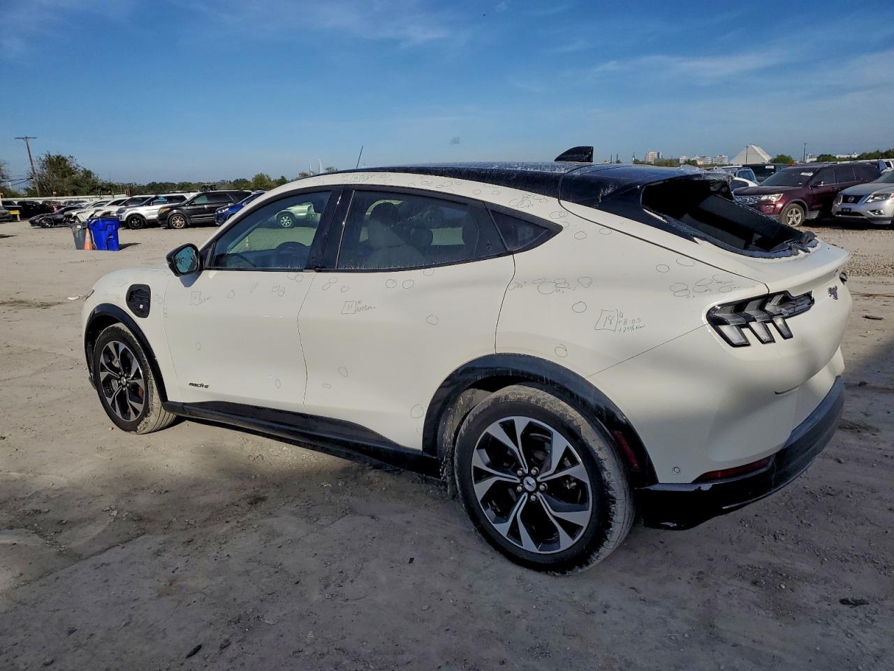 FORD MUSTANG PREMIUM