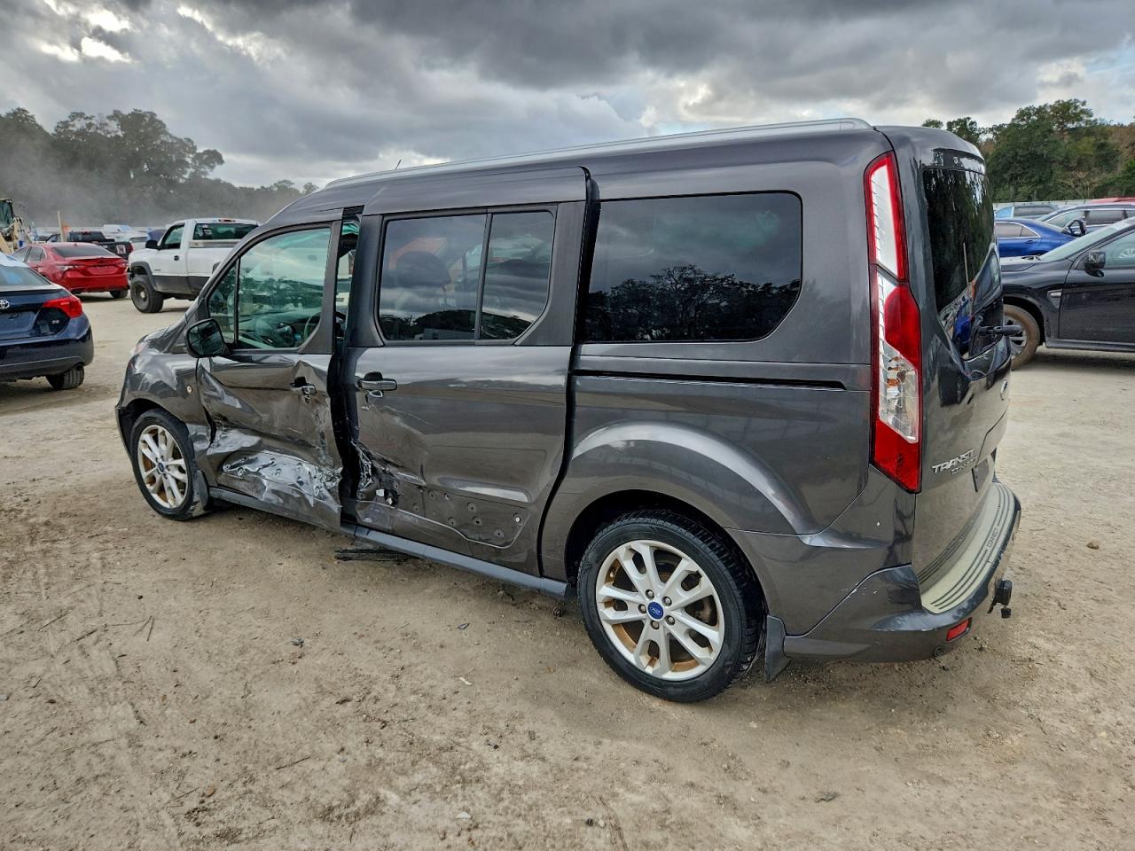 FORD TRANSIT CONNECT TITANIUM