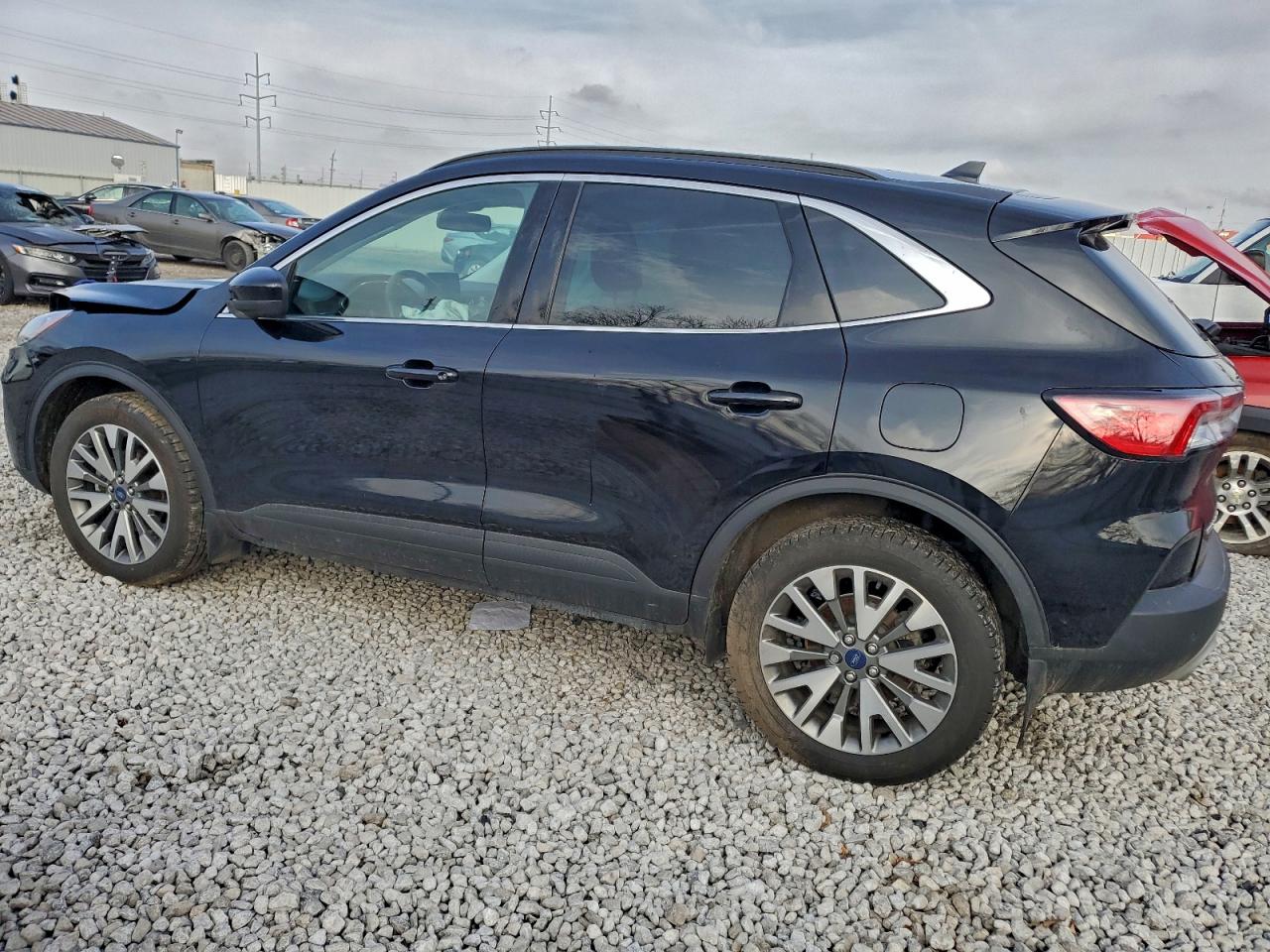 FORD ESCAPE TITANIUM