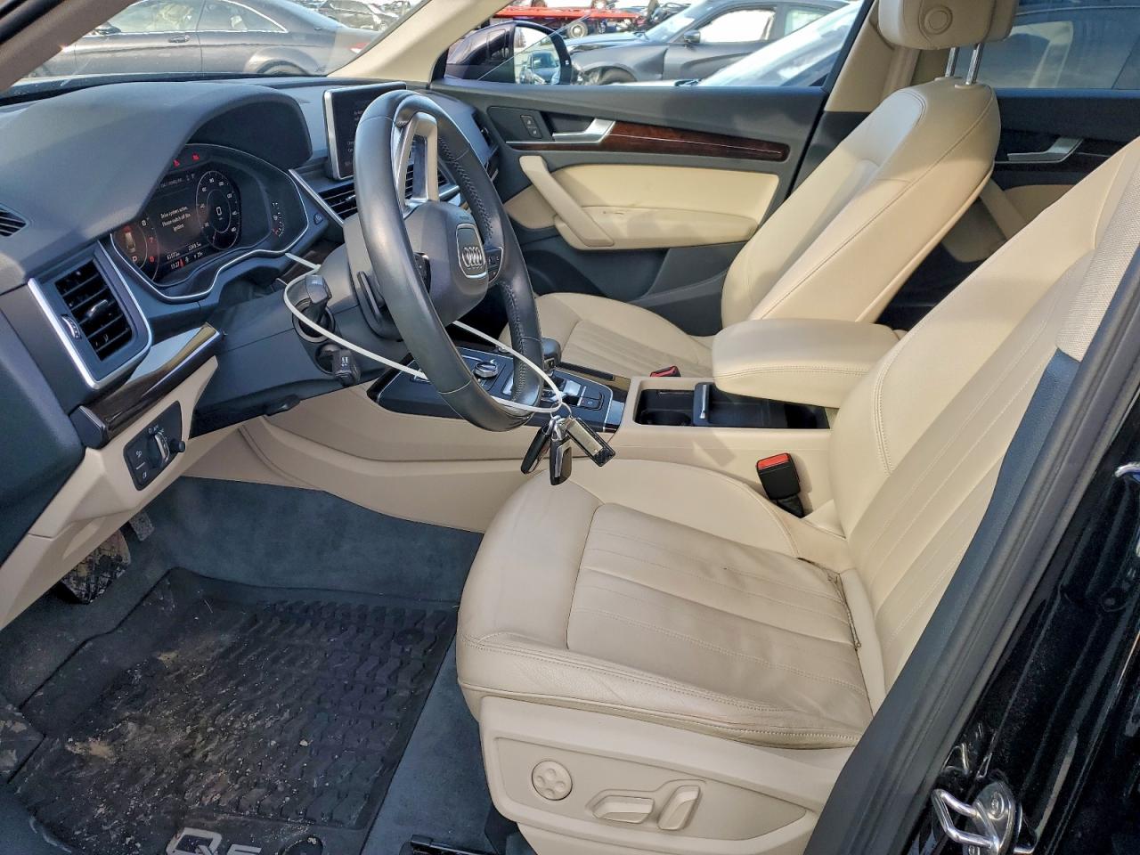 AUDI Q5 PREMIUM PLUS