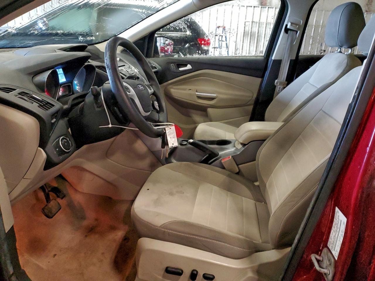 FORD ESCAPE SE