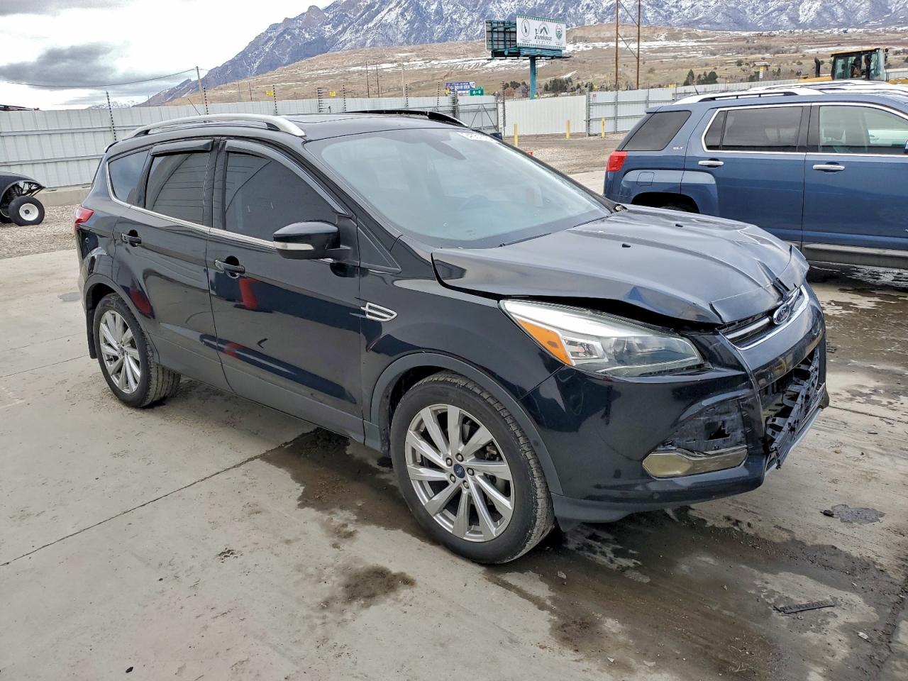 FORD ESCAPE TITANIUM