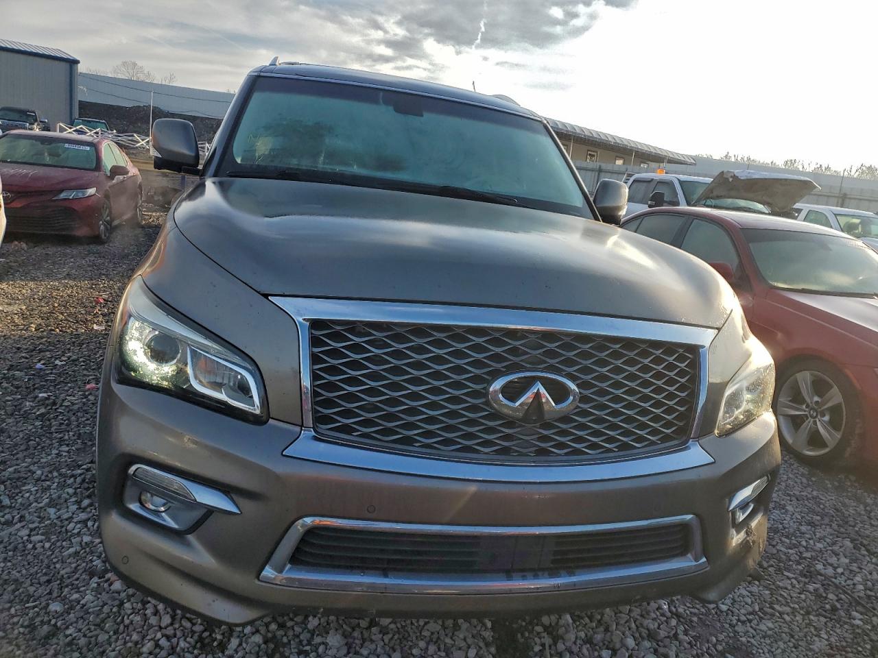 INFINITI QX80