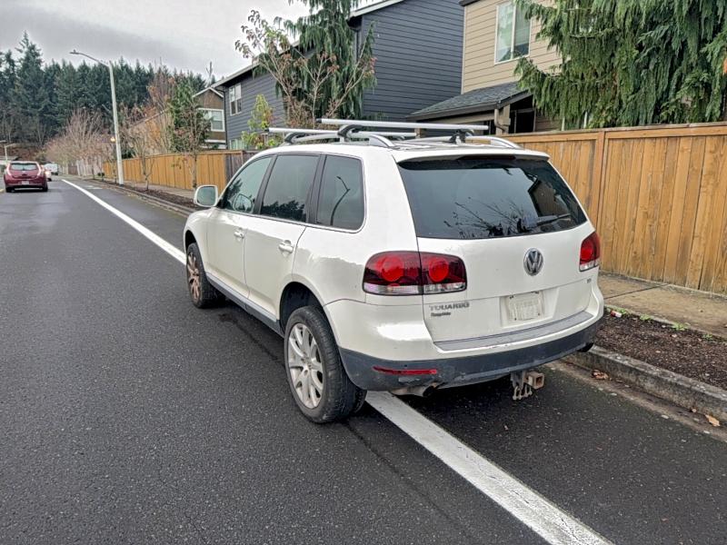 2009 VOLKSWAGEN TOUAREG 2 #3303864692