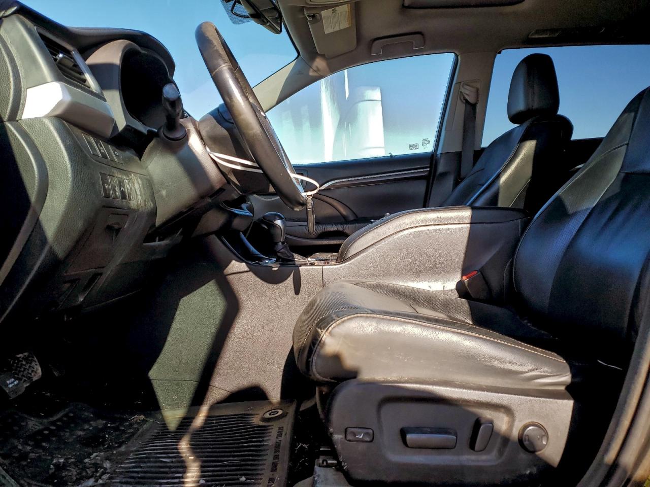 TOYOTA HIGHLANDER LIMITED