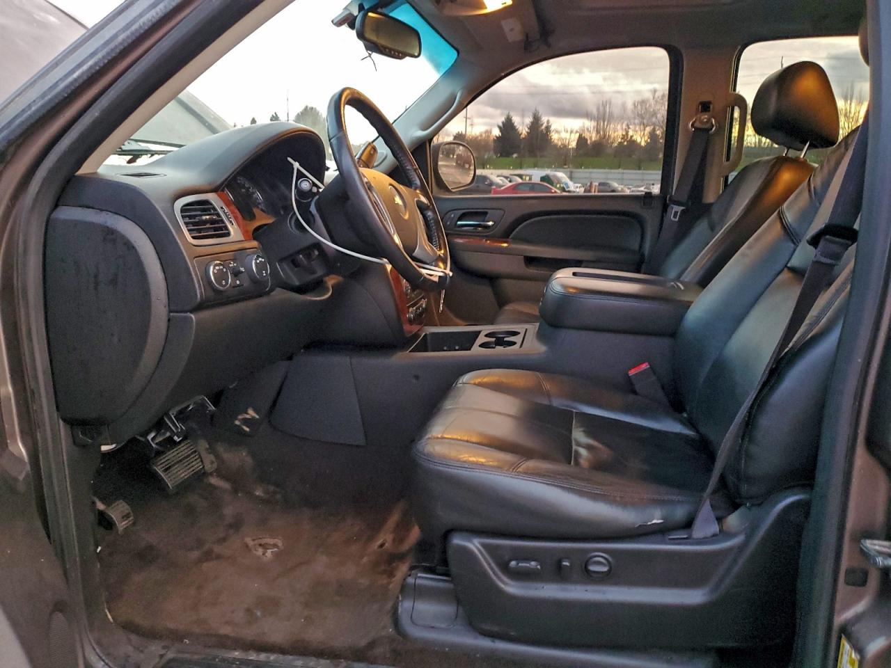 CHEVROLET TAHOE K1500 LT