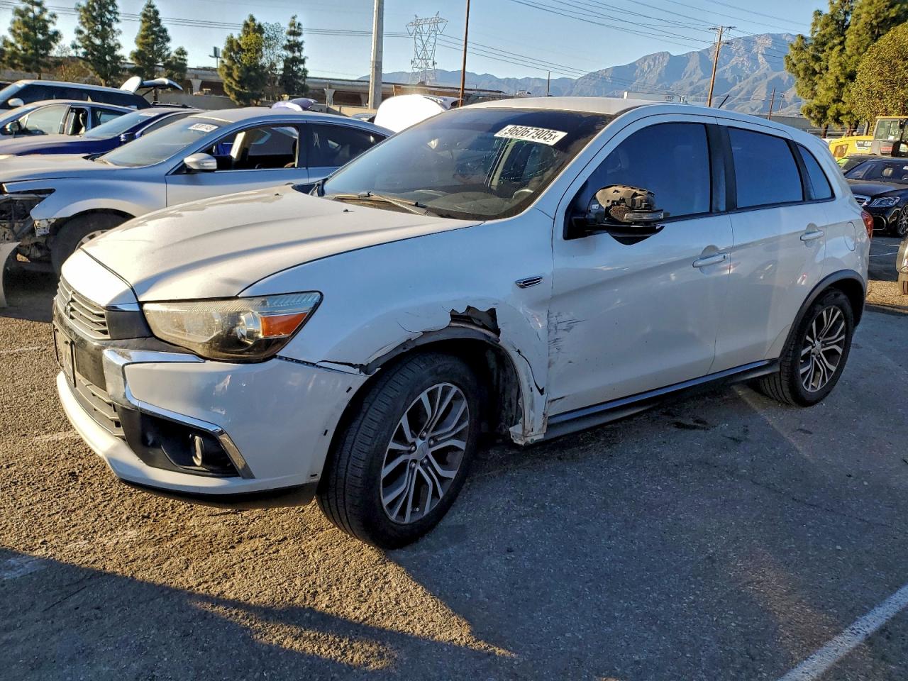 MITSUBISHI OUTLANDER ES