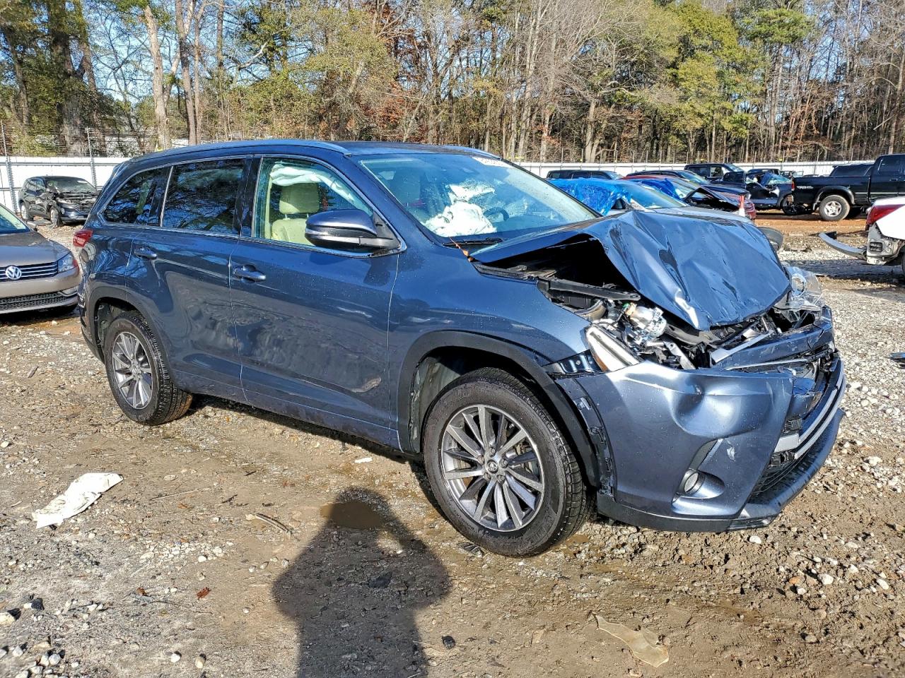 TOYOTA HIGHLANDER SE