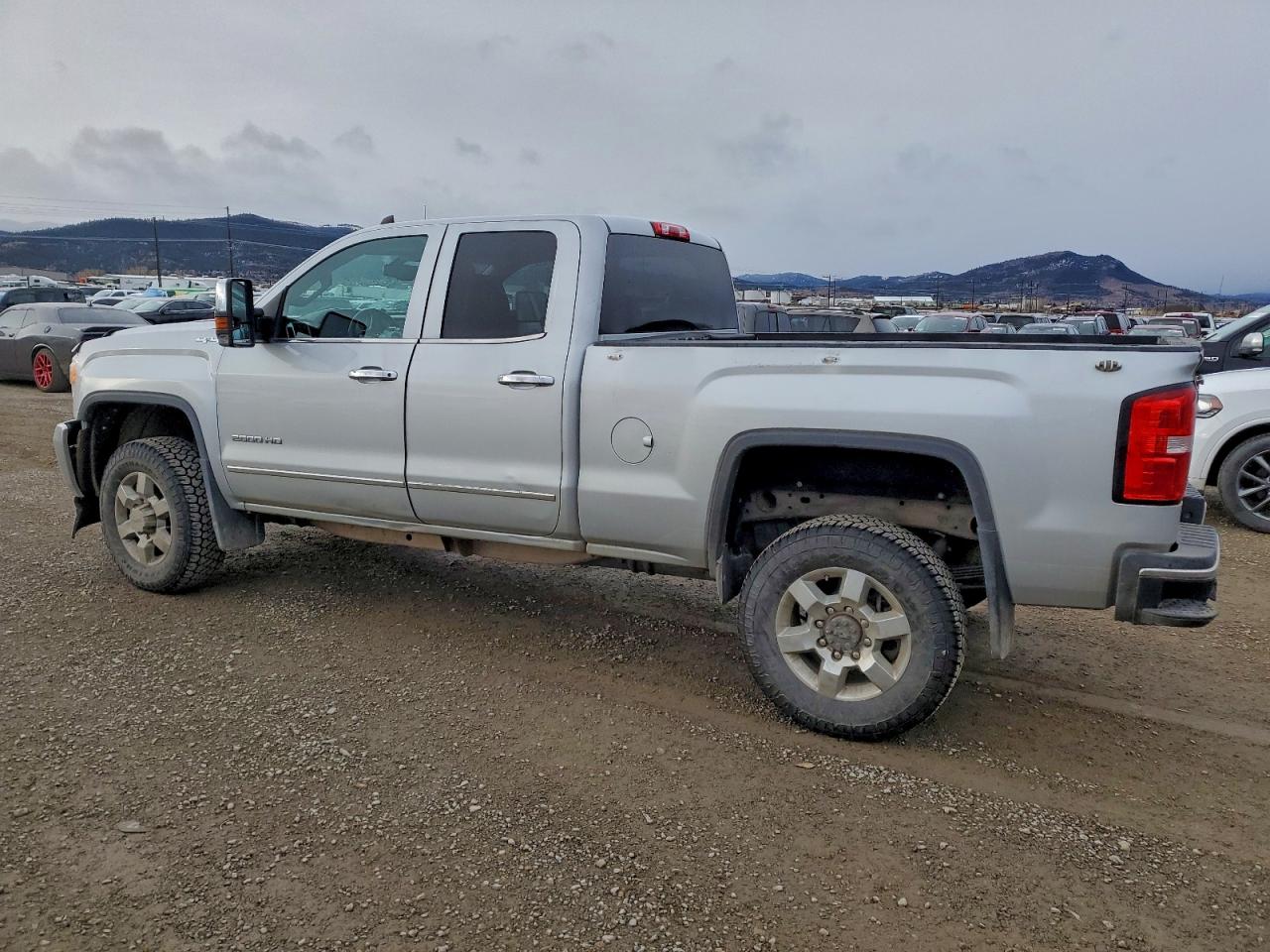 GMC SIERRA K2500 SLT