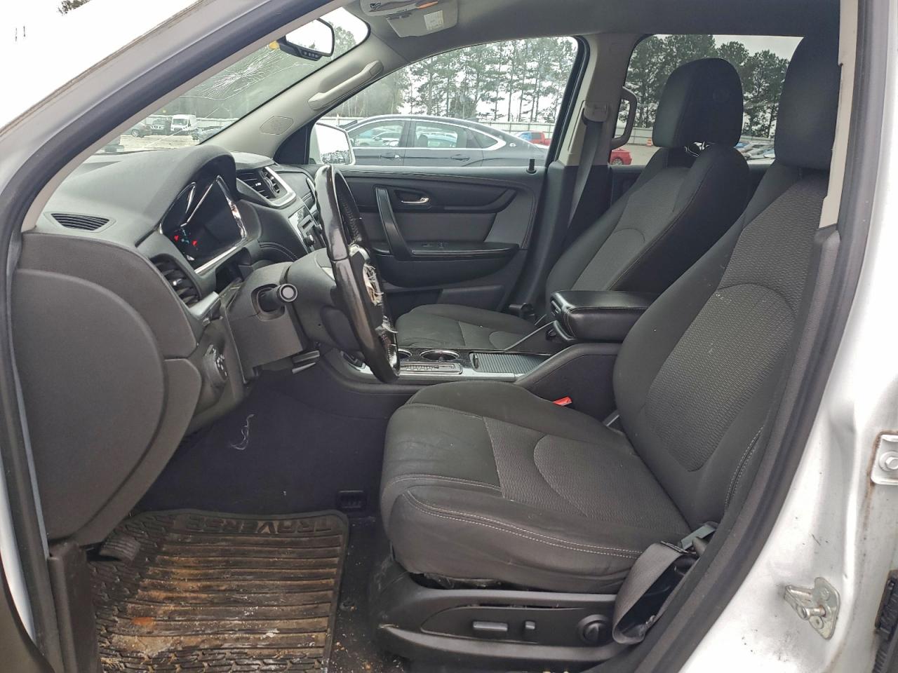 CHEVROLET TRAVERSE LT