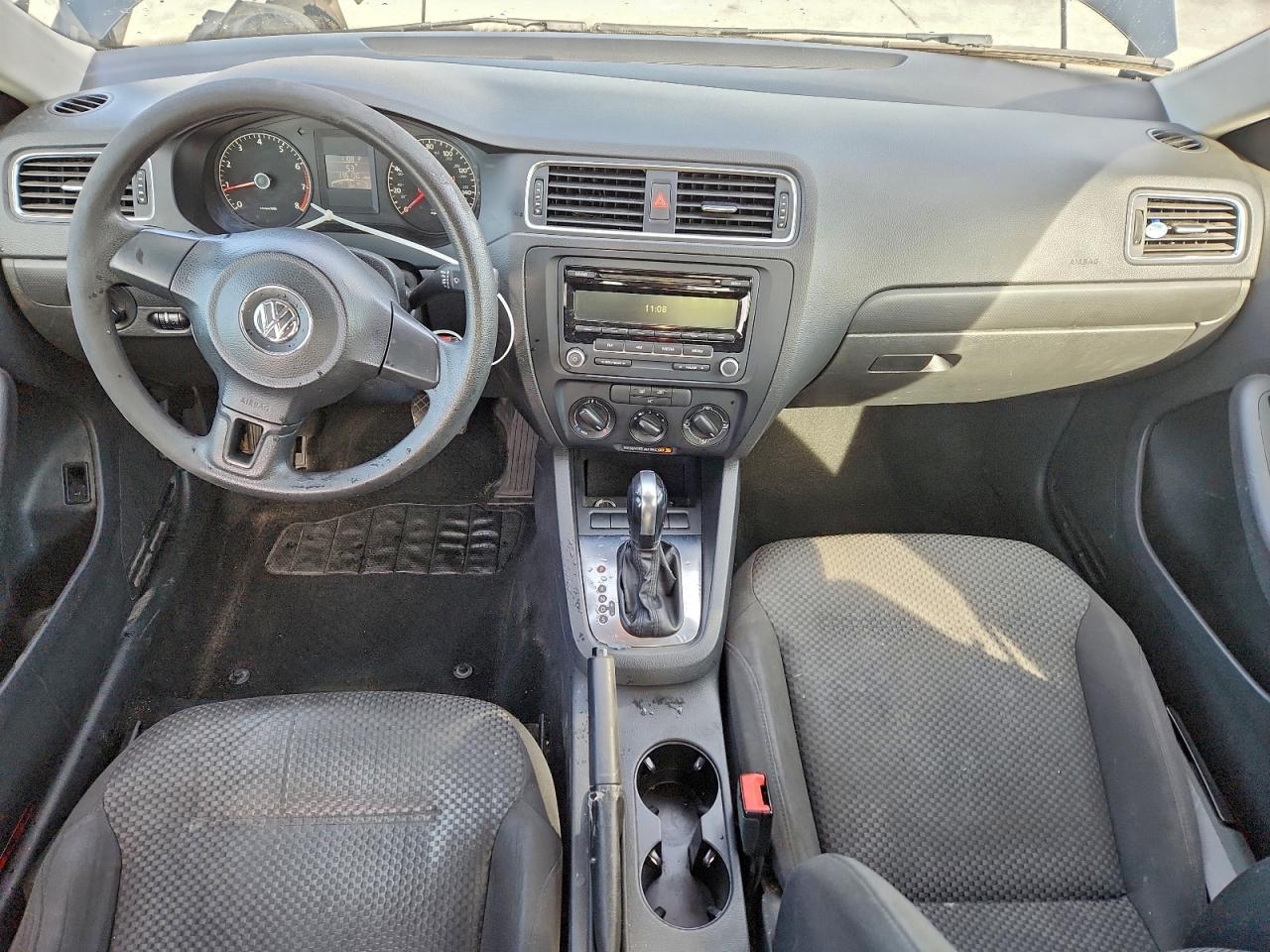 VOLKSWAGEN JETTA BASE