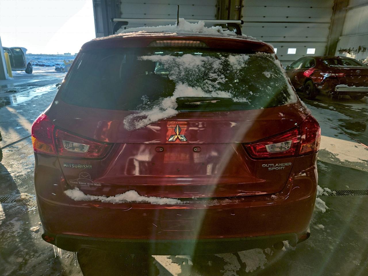 MITSUBISHI OUTLANDER ES