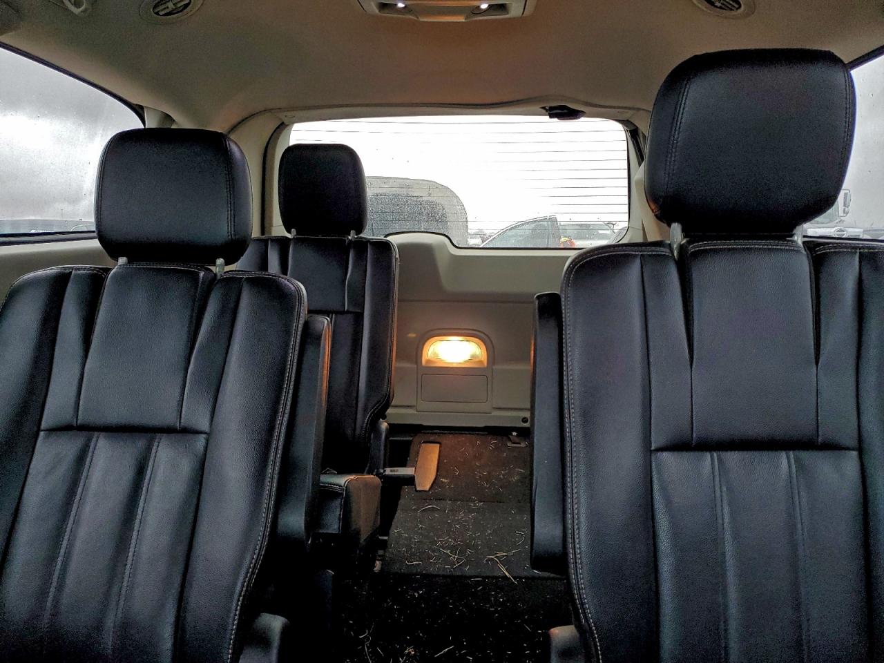 CHRYSLER TOWN & COUNTRY TOURING