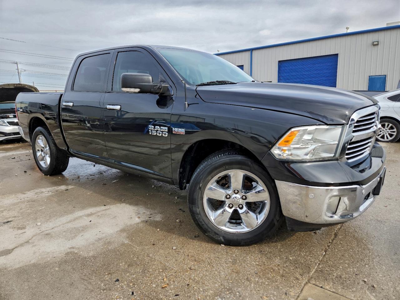 RAM 1500 SLT