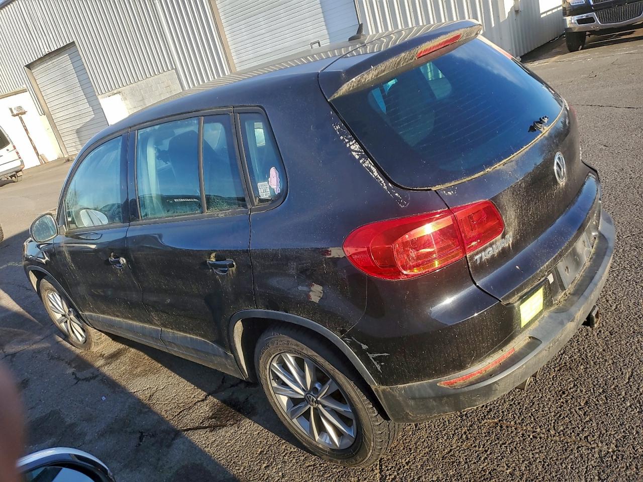 VOLKSWAGEN TIGUAN S