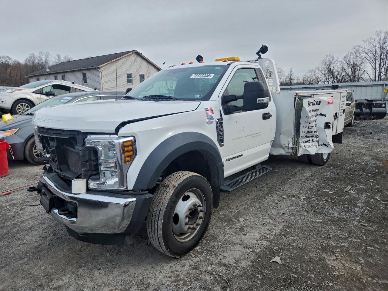 FORD F-550 SUPER DUTY