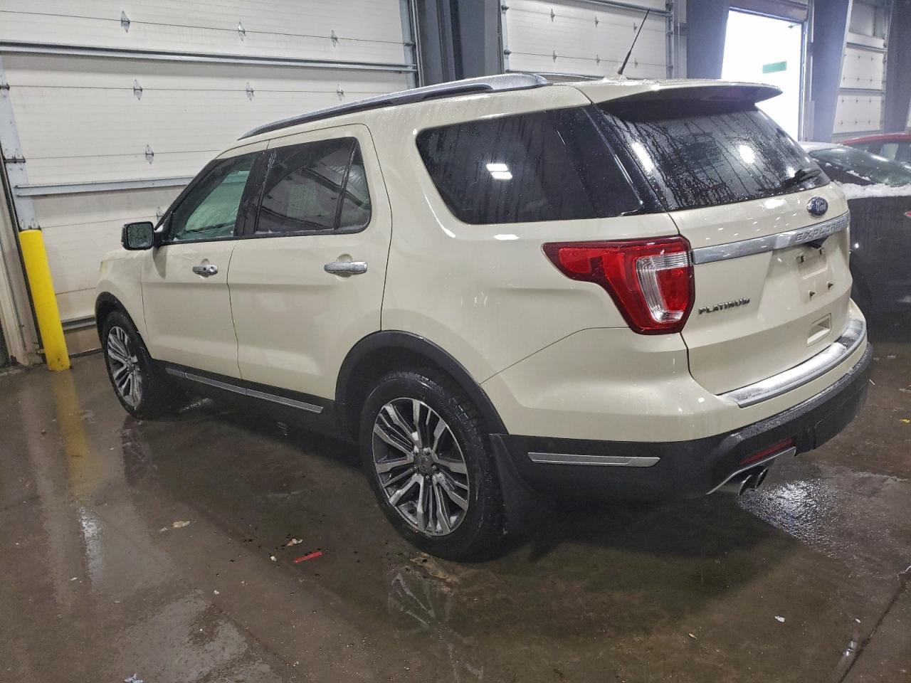 FORD EXPLORER PLATINUM