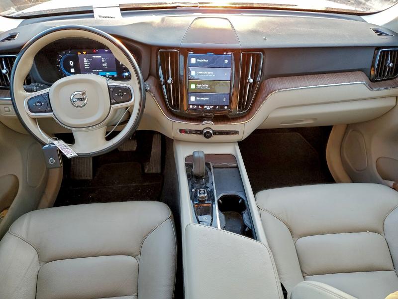 2022 VOLVO XC60 B5 MO #3308211156