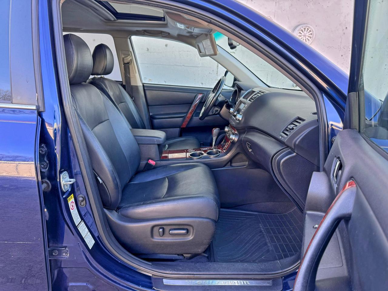 TOYOTA HIGHLANDER LIMITED