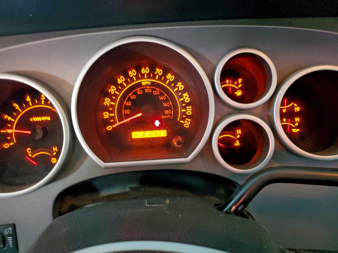 TOYOTA TUNDRA CREWMAX SR5