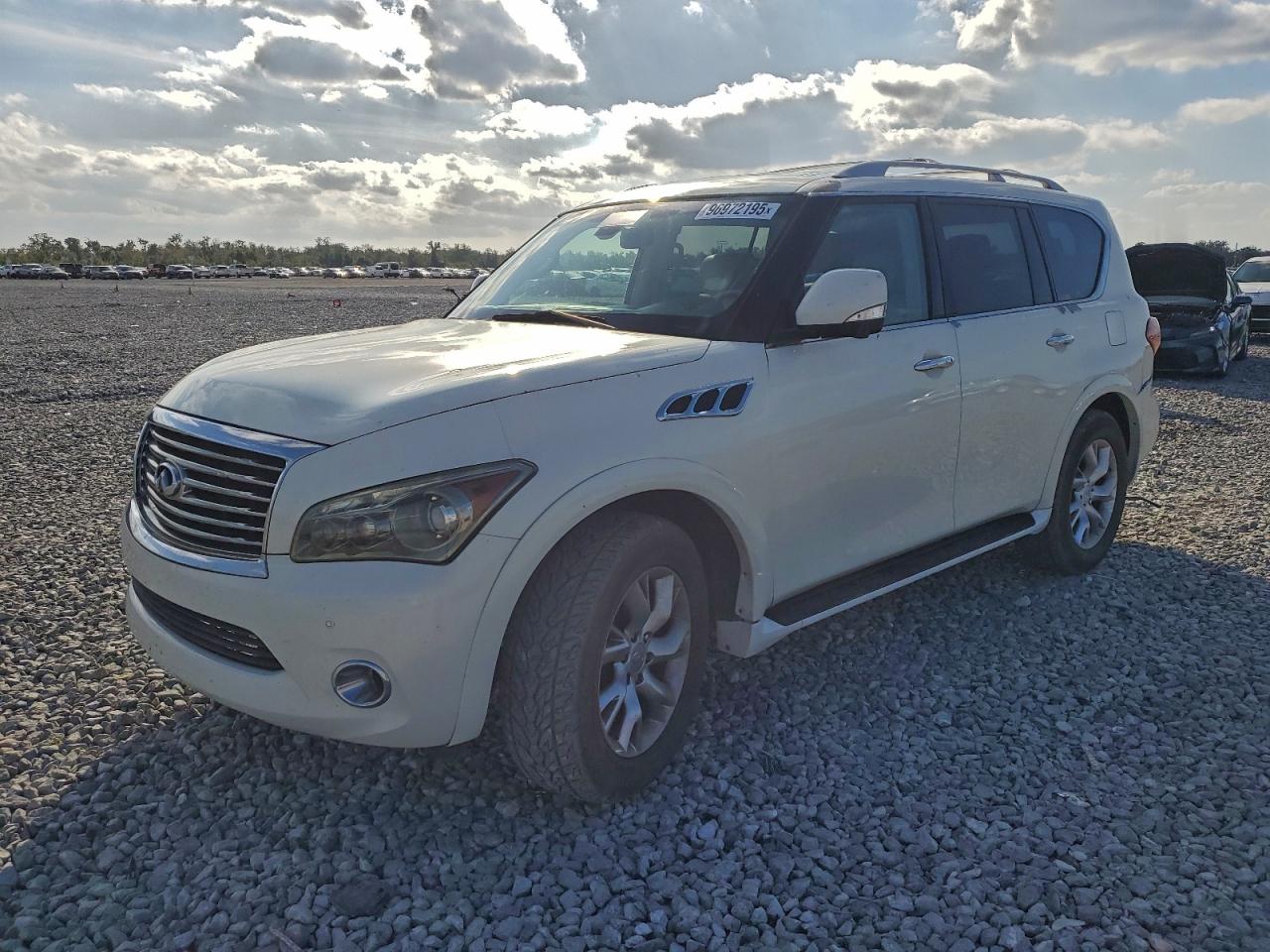 INFINITI QX56