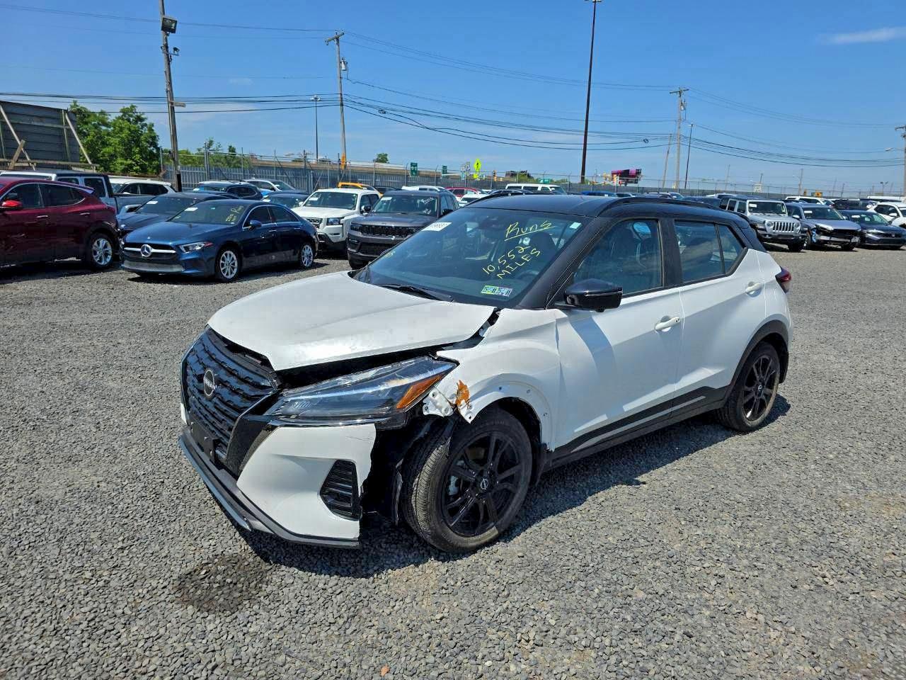 NISSAN KICKS SR