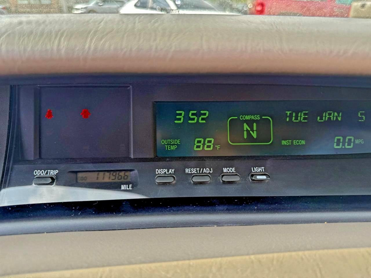 Lot #3315834350 2001 TOYOTA AVALON XL