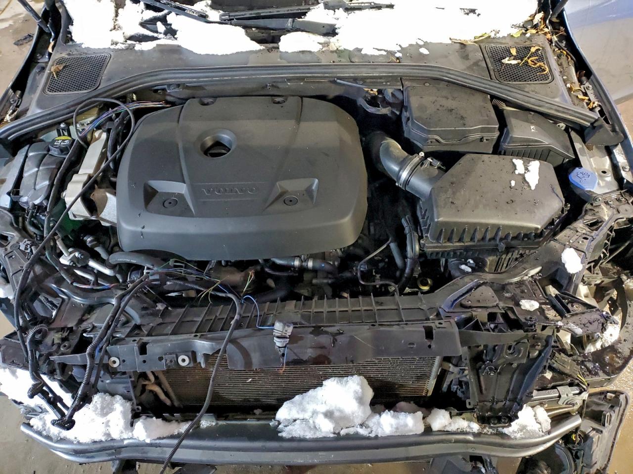 VOLVO V60 T5 DYNAMIC