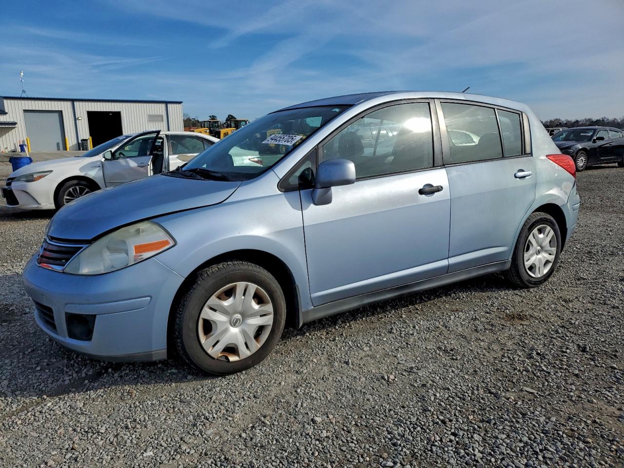 NISSAN VERSA S