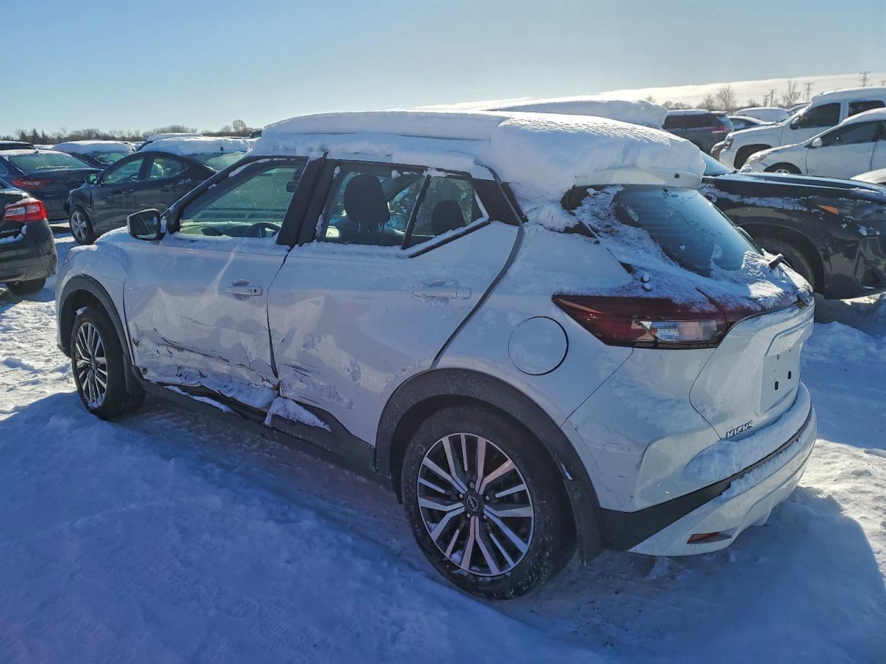 NISSAN KICKS SV