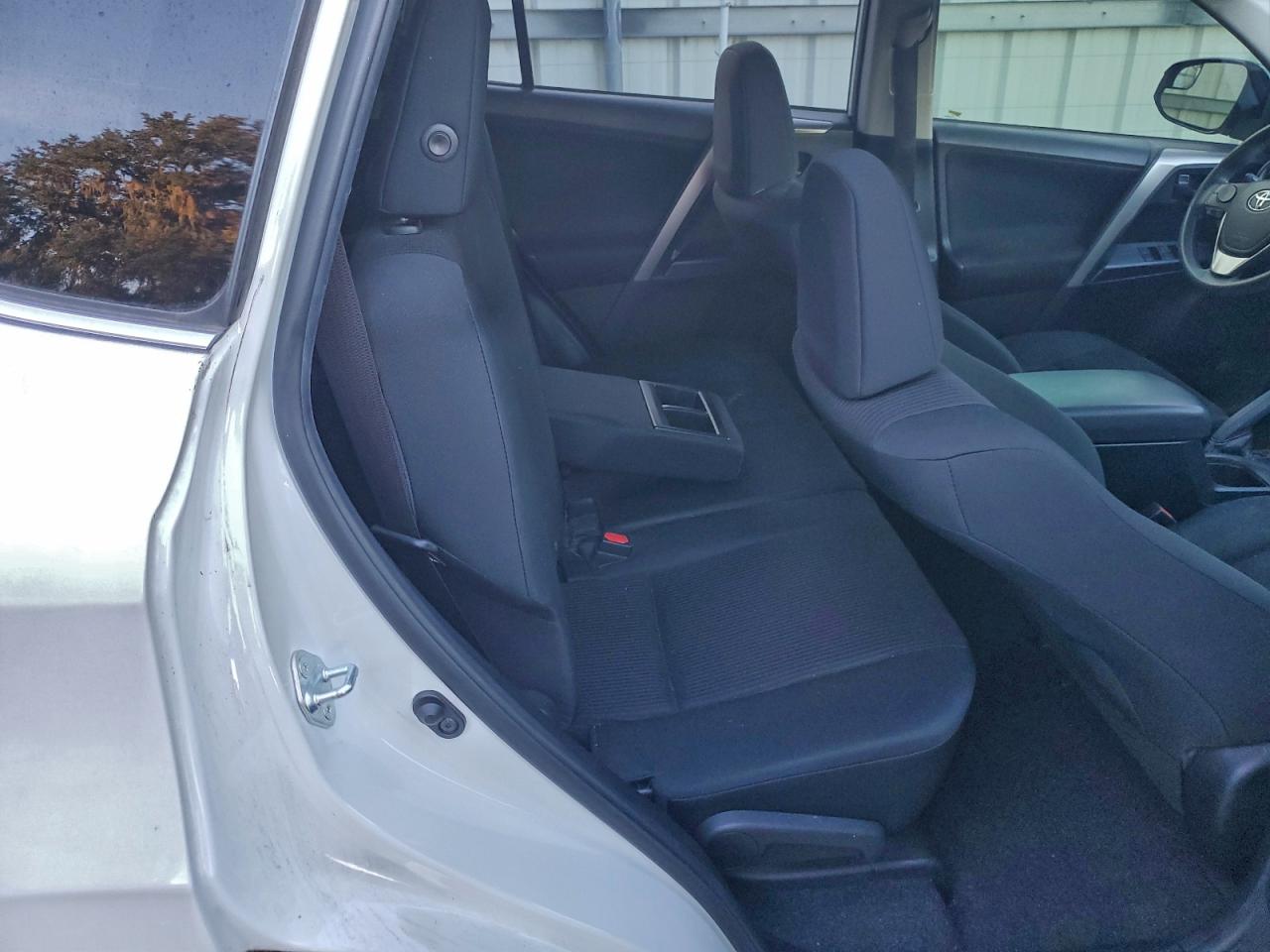 Lot #3315938099 2018 TOYOTA RAV4 LE