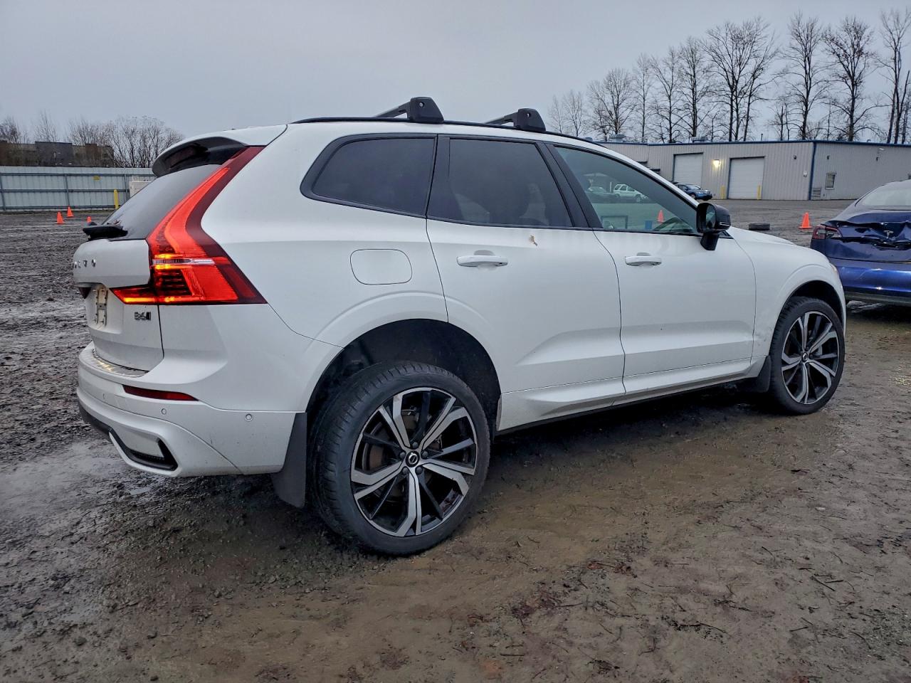 VOLVO XC60 B6 R-DESIGN