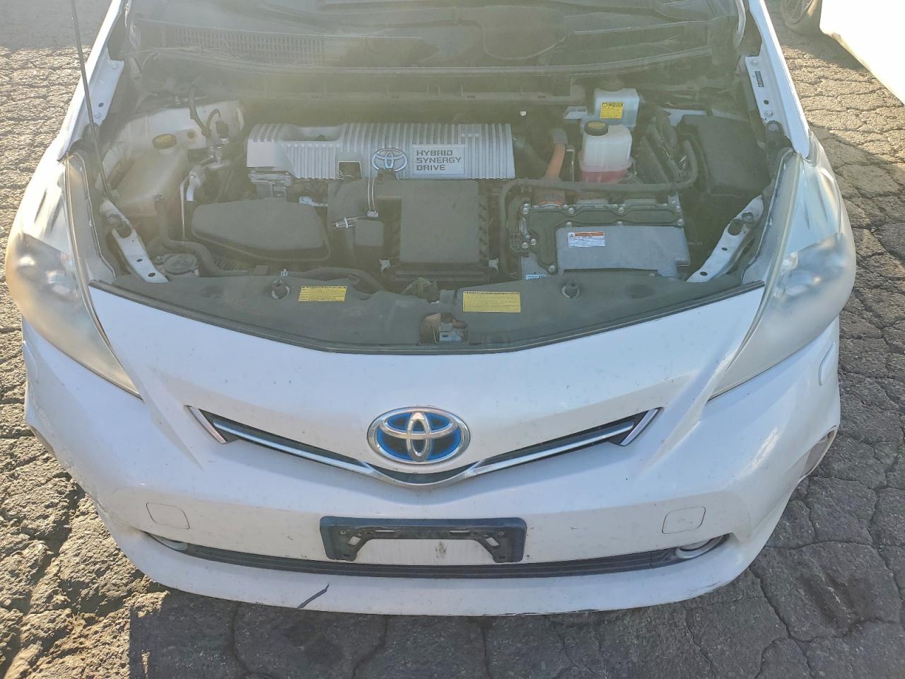 Lot #3311446375 2012 TOYOTA PRIUS V