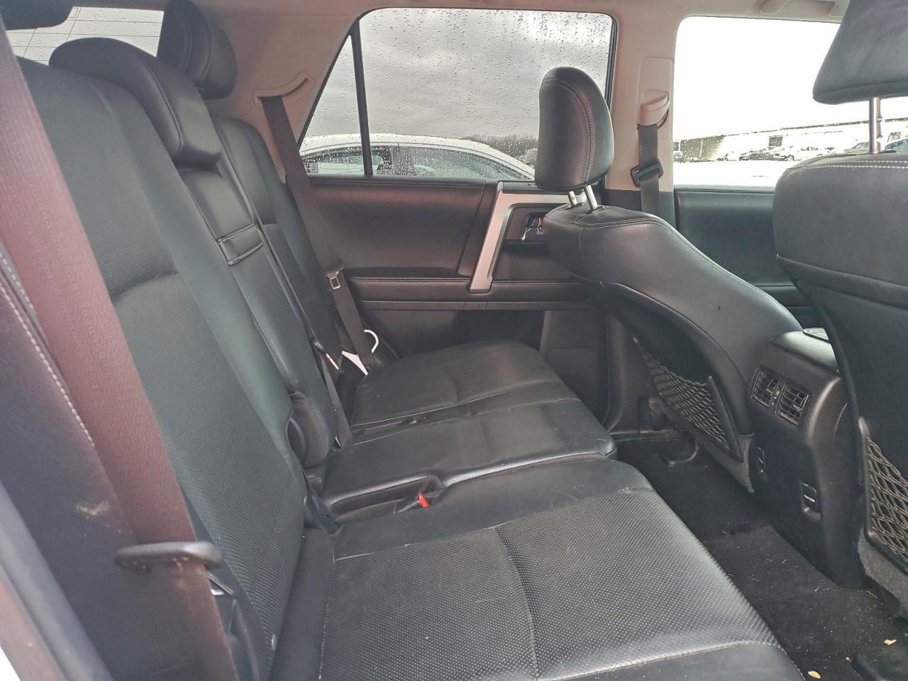 TOYOTA 4RUNNER SR5/SR5 PREMIUM