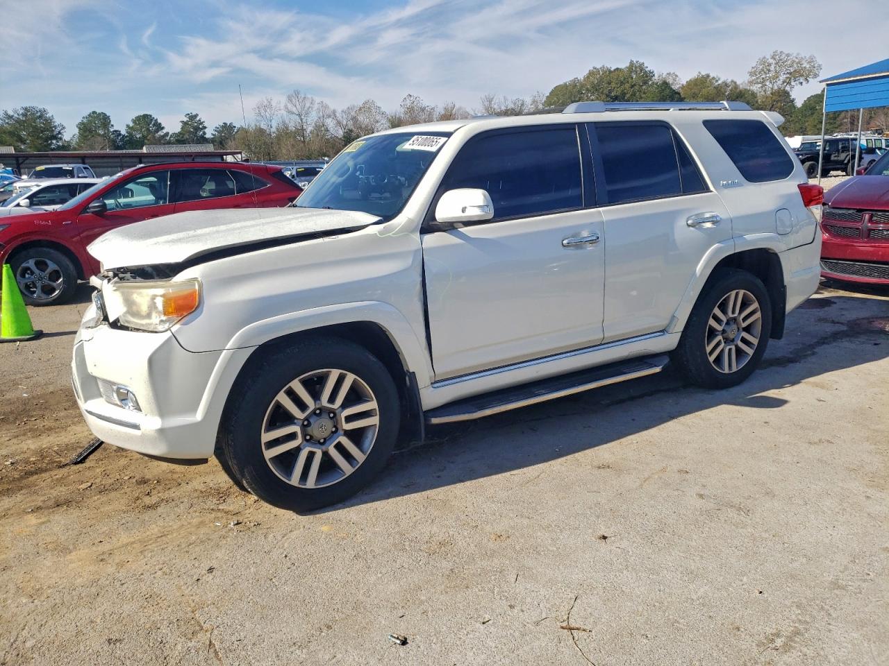 TOYOTA 4RUNNER SR5