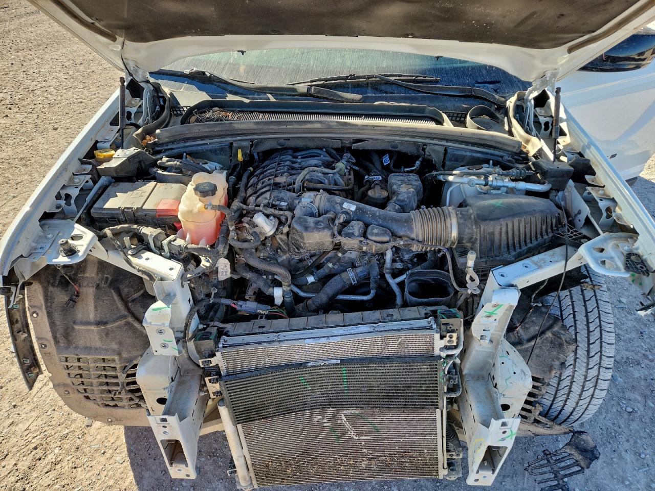 JEEP GRAND CHEROKEE L LAREDO