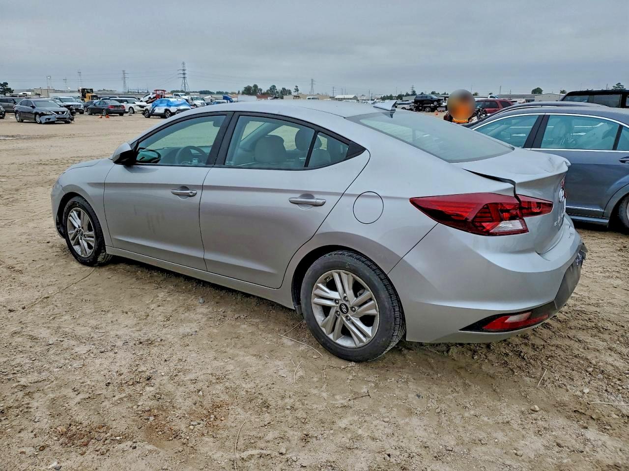 HYUNDAI ELANTRA SEL