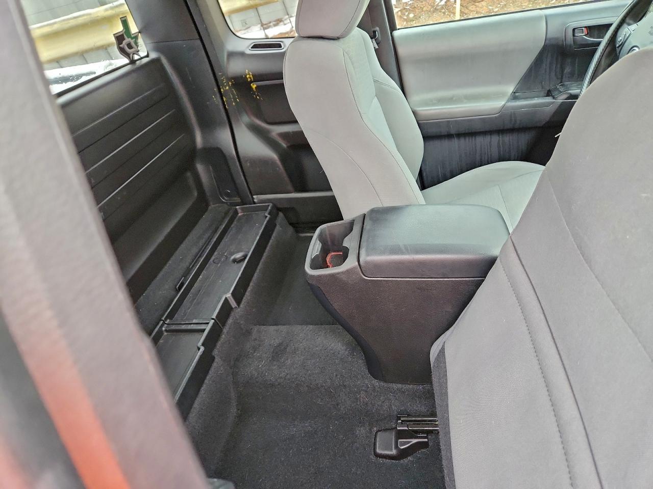 TOYOTA TACOMA ACCESS CAB