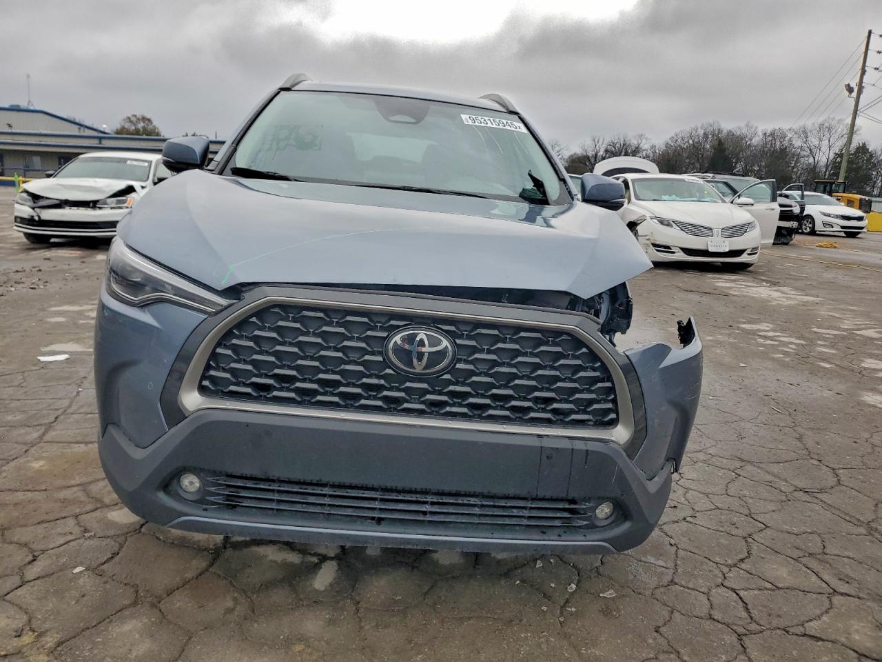 TOYOTA COROLLA CROSS XLE