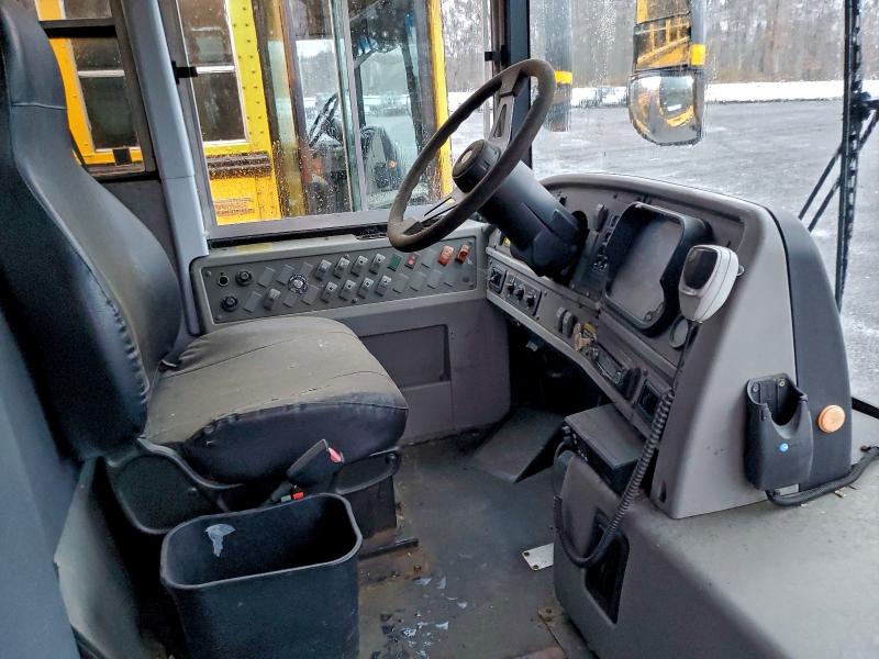 2012 THOMAS SAF-T-LINER HDX #3303544064