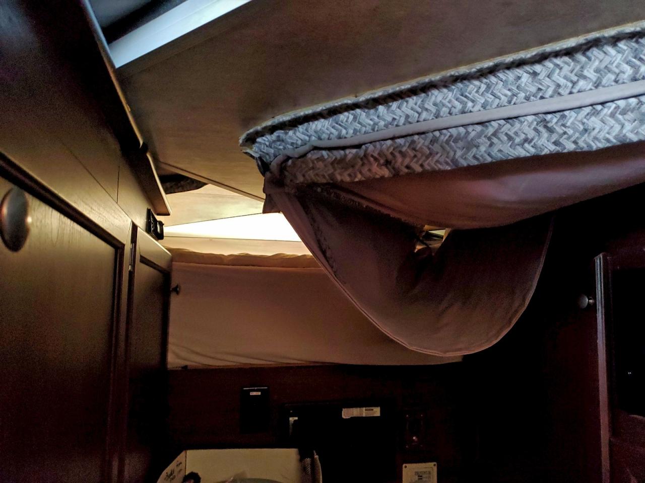 Lot #3309792330 2011 COLU CAMPER