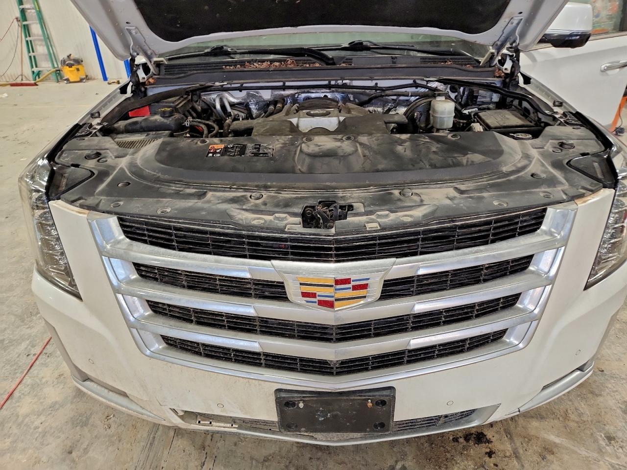 CADILLAC ESCALADE ESV PREMIUM