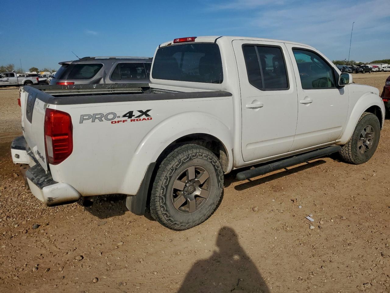 NISSAN FRONTIER CREW CAB SE