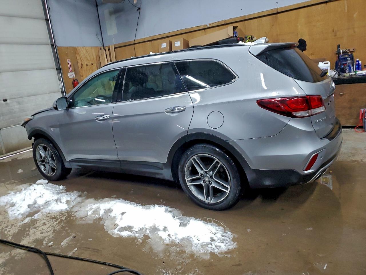 Lot #3318966972 2018 HYUNDAI SANTA FE S