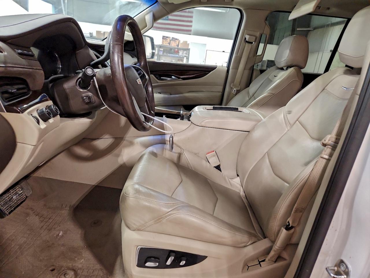 CADILLAC ESCALADE ESV PREMIUM