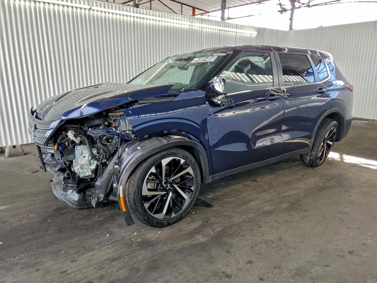 MITSUBISHI OUTLANDER SE