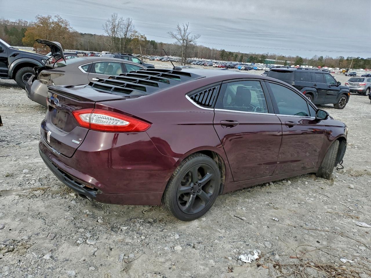 FORD FUSION SE